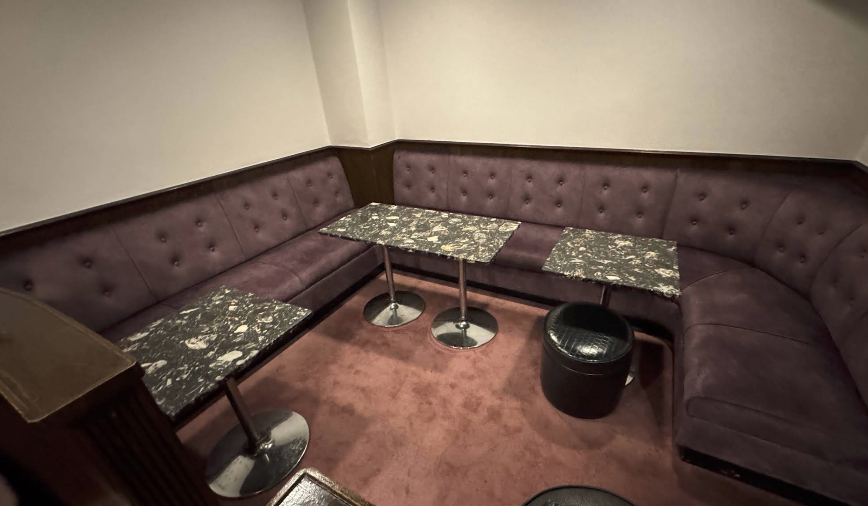 BAR SEVEN K 店内写真